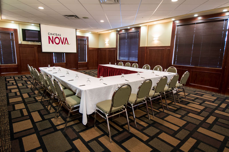 Chateau Nova Kingsway Hotel in Edmonton