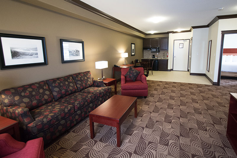 executive king suites in Chateau Nova Peace River Hotel