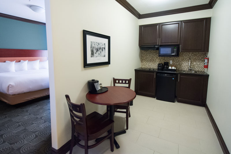 king suites in Chateau Nova Peace River Hotel 