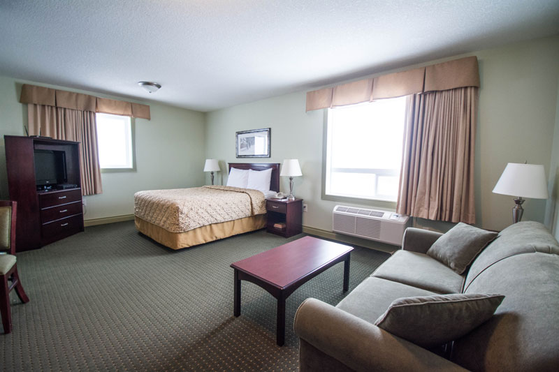 JUNIOR QUEEN SUITES