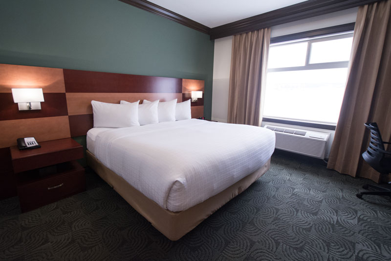 king suites in Chateau Nova Peace River Hotel 