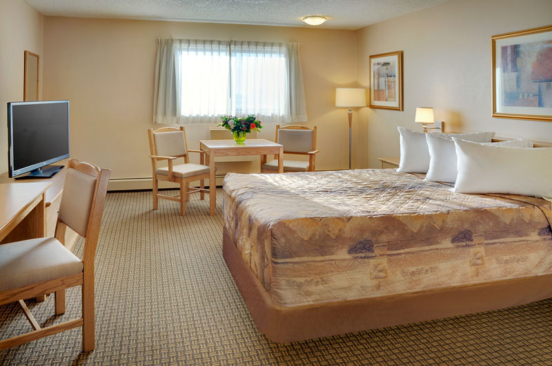 QUEEN OR KING ROOMS in Kindersley Hotel