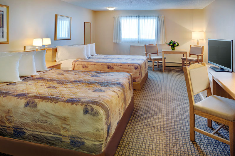 TWO QUEEN ROOMS in Kindersley hotel